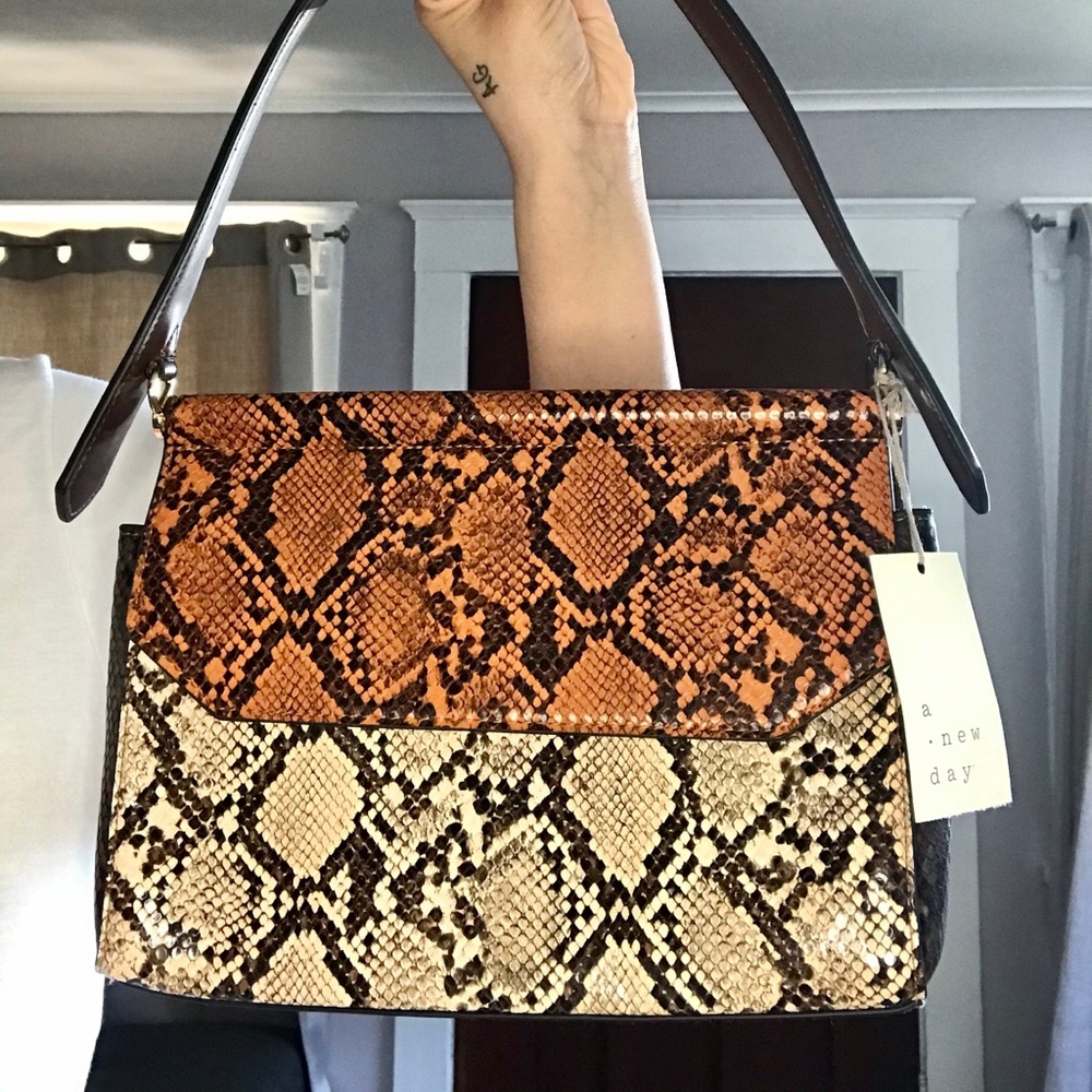 Snake skin purse